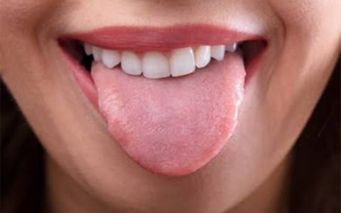 「舌が痛い」と感じたら・・・