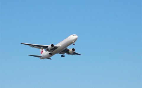 飛行機に乗ったときの歯の痛みについて