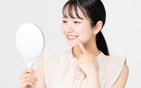 セラミック治療とは？銀歯との違い・メリットを歯科医師が解説