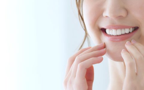 ホワイトニング前に知っておきたい歯の着色ポイント